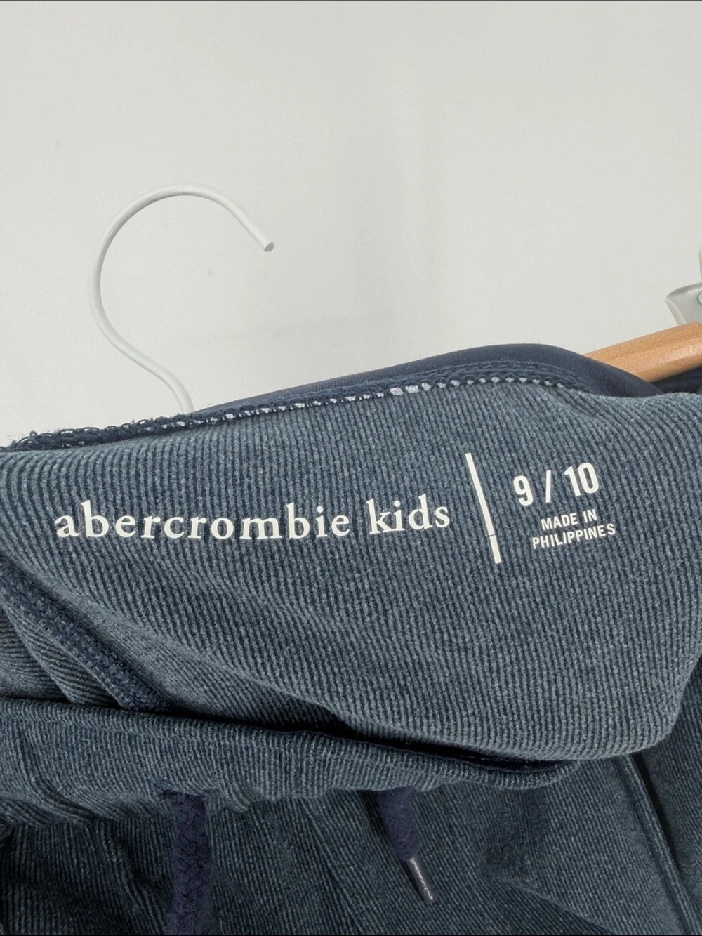 Abercrombie Kids Girls 9/10 Blue Pintuck Pull-On Stretch Trouser Sweatpants